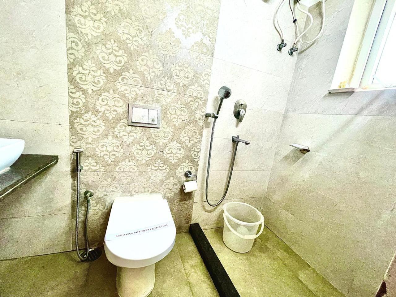 Gr Palace, In Front Of Sea-Beach With Breakfast, Swimming-Pool, Fully Air-Conditioned, Hotel With Parking Availability Puri Exterior foto
